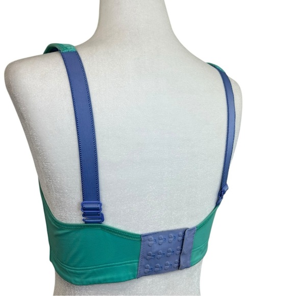 Lululemon - Women's 'Ta Ta Tamer' Sports Bra, Two-Tone - Green/Blue, Size 34D - Picture 11 of 16